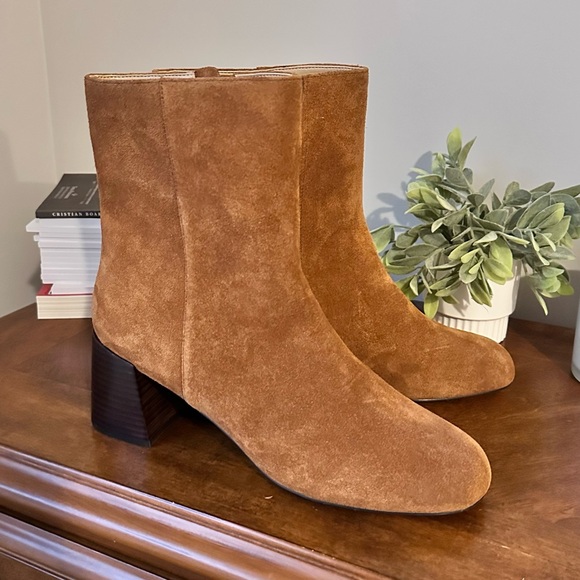 Ann Taylor Brown Suede Heeled Boots - Picture 1 of 16